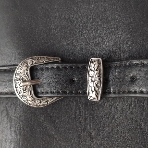 Steve Madden Women's Black Studded Leather Satchel/Crossbody Bag. - Picture 2 of 13